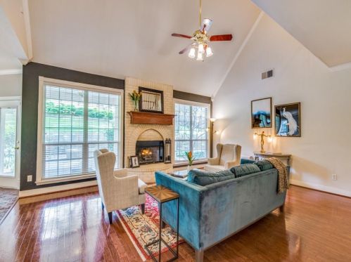 6116 Terrace Oaks Ln, Fort Worth TX  76112-1072 exterior