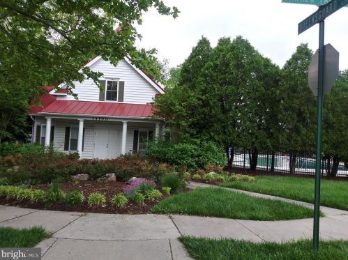 6 Chippewa Ct, Silver Spring MD 20906-6316 exterior