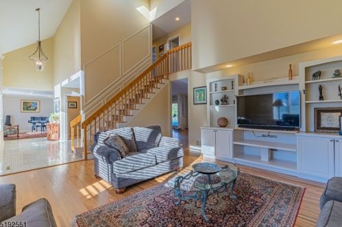 4 Theodore Dr, Dover NJ  07869-1913 exterior