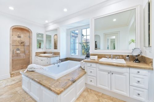 25 Blue Smt, Irvine CA  92603-0168 exterior