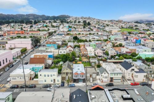 260 Girard St, San Francisco CA 94134-2110 exterior