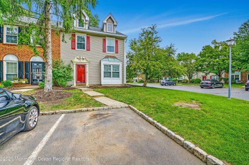 1 Secretariat Ct, Tinton Falls, NJ 07724-3838