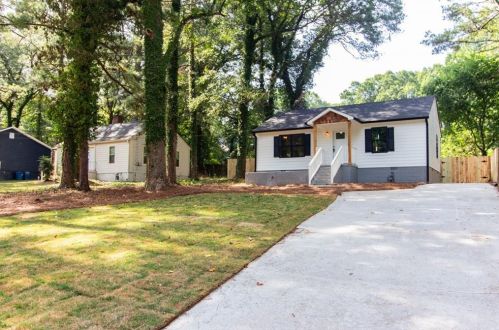 1912 Chattahoochee Pl, Atlanta, GA 30344-2410
