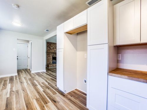 2137 Vlg Grn Dr, Garland TX 75044-7145 exterior