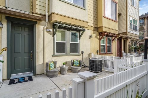 206 Peppermint Tree Ter, Sunnyvale, CA 94086-6666