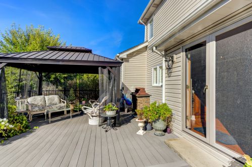 890 Somerset Dr, Carol Stream IL  60188-6078 exterior