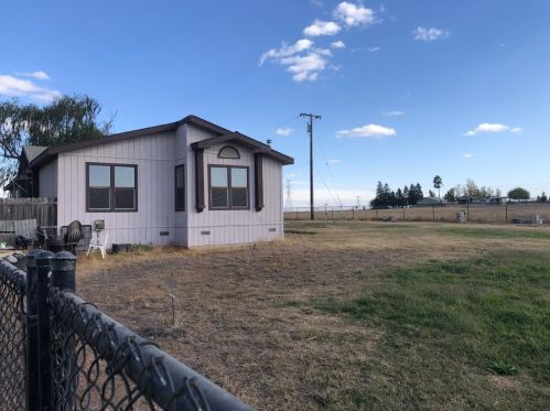 16727 Brandt Rd, Lodi, CA 95240-9714