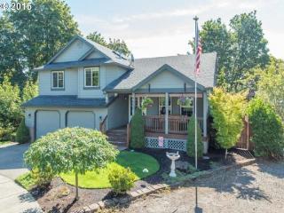 15550 Belmore Hts, Portland, OR 97236-8306