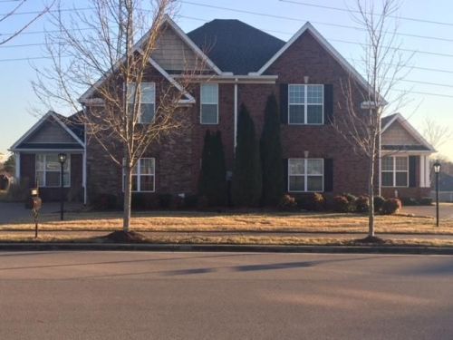 1100 Chickadee Cir, Hermitage, TN 37076-5627