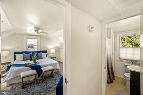 8009 Glenside Dr, Silver Spring MD 20912-7327 exterior