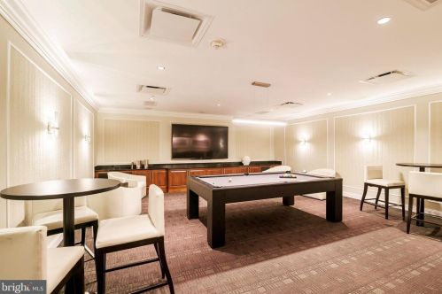 50 16th St, Philadelphia PA  19102-2516 exterior