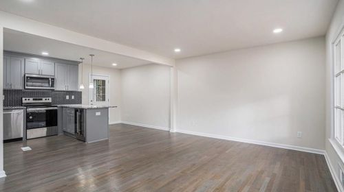 792 Magna Carta Dr, Atlanta GA  30318-6058 exterior