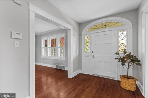 106 Jefferson Ave, Haddonfield NJ  08033-3412 exterior