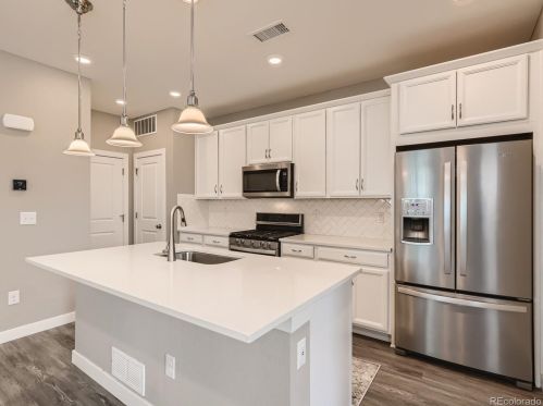 23161 Jamison Dr, Denver CO  80016 exterior