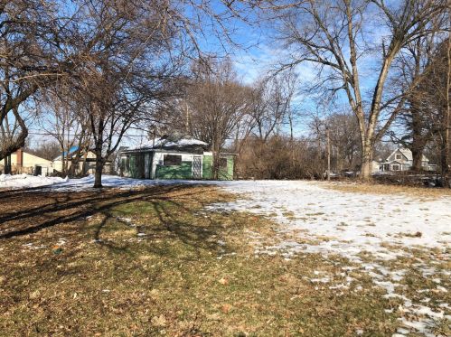 1343 Arthur Ave, Rockford, IL 61101-5843