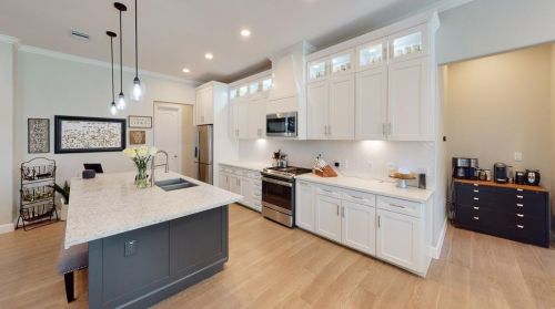 21611 Chenango Lake Dr, Angleton TX 77515-6664 exterior