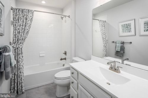 100 Tyler Dr, Hanover PA exterior