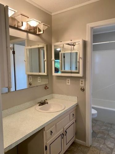 212 Elmwood Ave, Ladson SC  29456-4932 exterior