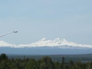 4055 Umatilla Ave, Eagle Crest, OR 97756-9597