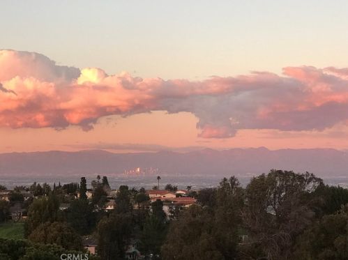 5204 Middlecrest Rd, Palos Verdes Estates, CA 90275-5032