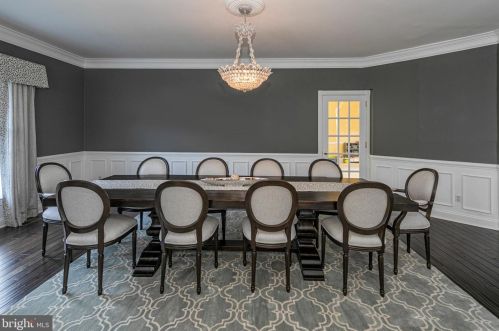 54 Ettl Cir, Princeton NJ  08540-2327 exterior