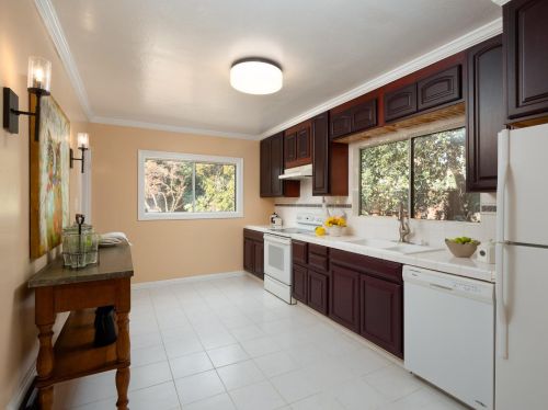 682 San Antonio Rd, Los Altos CA 94022-1304 exterior