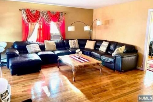 418-424 38th St, Paterson, NJ 07504-1413