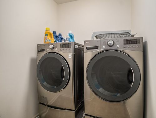 1467 Bar Harbor Ct, Pingree Grove IL  60140-2077 exterior