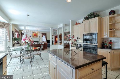 1020 Steeplechase Dr, Lancaster PA  17601-1779 exterior