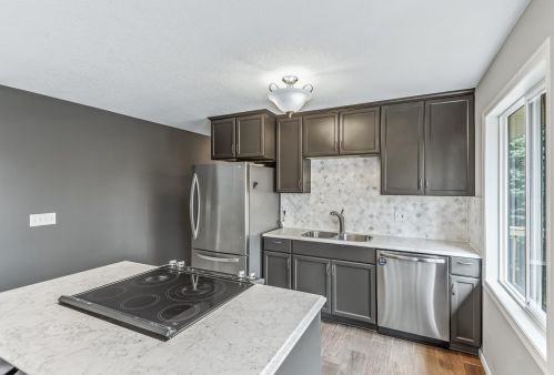 3940 Beryl Rd, Saint Paul MN  55122-1613 exterior
