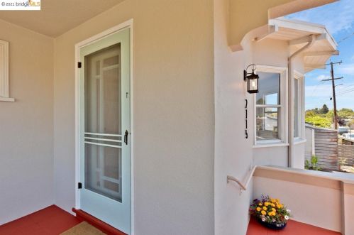 2115 Browning St, Berkeley, CA 94702-1821