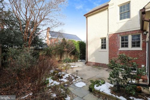 1903 Stratton Rd, Silver Spring MD 20910-1739 exterior