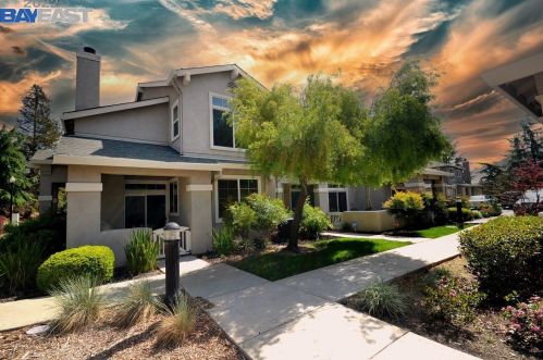 3162 Golden Crest Cmn, Livermore, CA 94551-7607