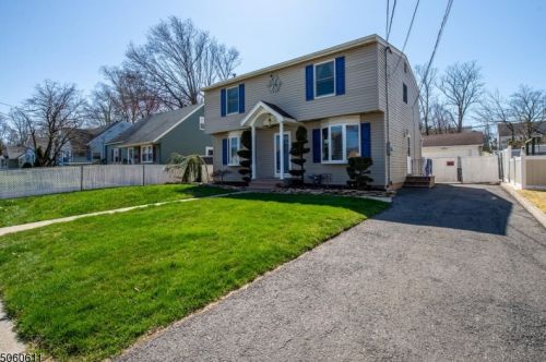 15 Chadwick Dr, Bloomfield, NJ 07003-5337