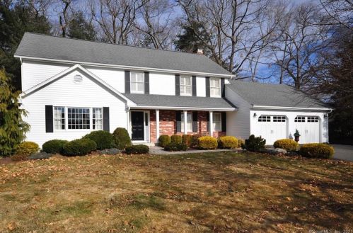 300 Hitching Post Ln, Windsor, CT 06095-1621