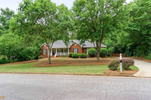 1295 Lake Forest Ln, Mcdonough, GA 30253-8600