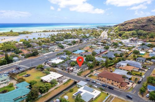 216 Kuliouou Rd, Honolulu, HI 96821-2229