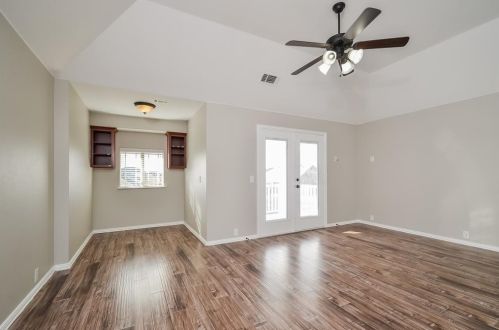 3609 Regent St, Midlothian TX  76065-8749 exterior