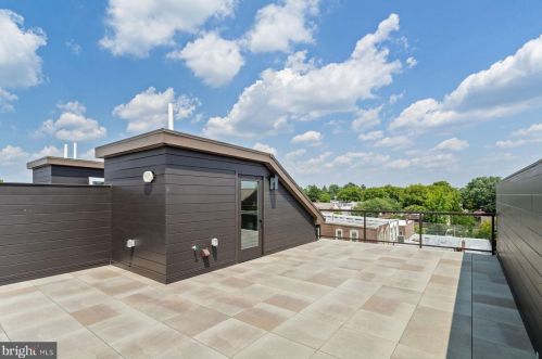 30 Highland Ave, Philadelphia PA  19118-3395 exterior