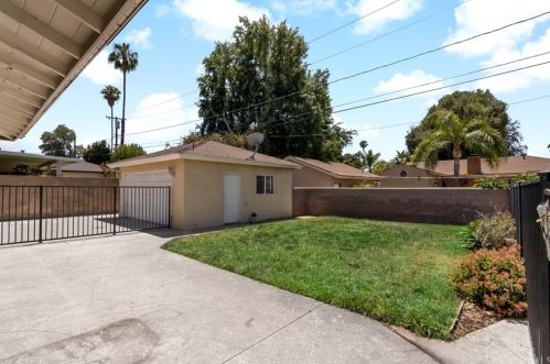 2832 David St, Riverside CA  92506-4299 exterior