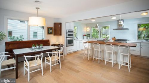 17 Leavitt Ln, Princeton NJ  08540-3921 exterior