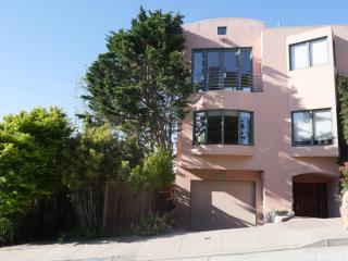 4072 20th St, San Francisco CA  94114-2911 exterior