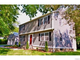22 Shadybrook Rd, Fairfield, CT 06825-1014
