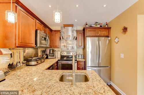 3422 Highlander Dr, Saint Paul MN  55122-1310 exterior