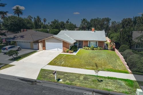 5765 Via Dos Caminos, Riverside, CA 92504-1359