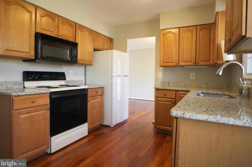 5779 Heming Ave, Springfield VA  22151-2714 exterior