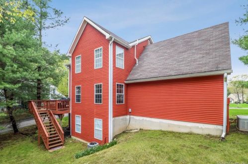 33 Indian Hill Rd, Upper Stepney CT  06468-2863 exterior