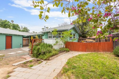 5766 Grand Ave, Riverside CA  92504-1300 exterior
