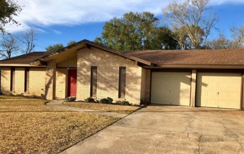 1024 Verna Dr, Nederland, TX 77627-6724