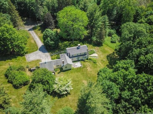 41 Reservoir Rd, Farmington, CT 06032-2401